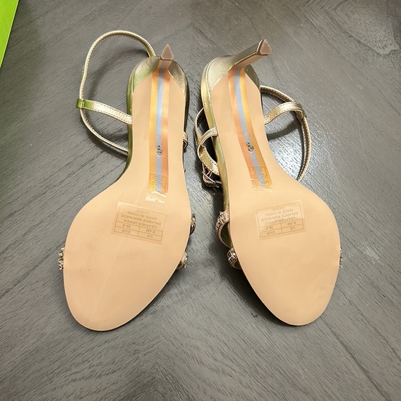 Sam Edelman Daisie Sandals Molten Gold - Picture 3 of 15